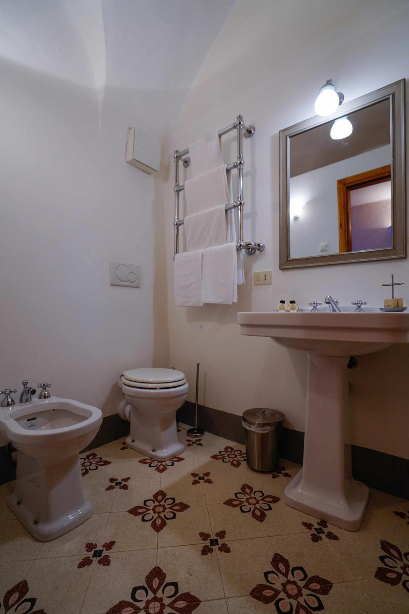 Double Room Private Bathroom